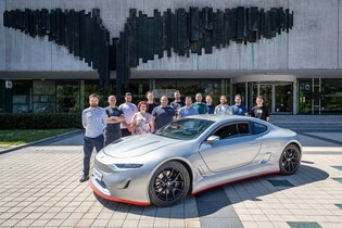 Česká odpověď na supersporty? Titan z Ostravy má 815 koní a stovku dá za 3,3 s