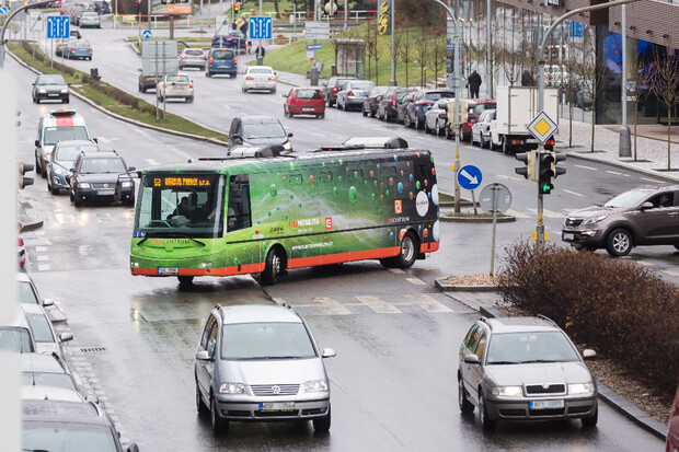 ČEZ navazuje na projekt Smart Region podporou provozu elektrobusů ve Vrchlabí
