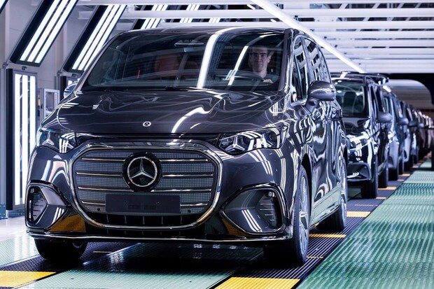 Mercedes-Benz zahájil výrobu modelu VLE. Na starost ji dostali Španělé