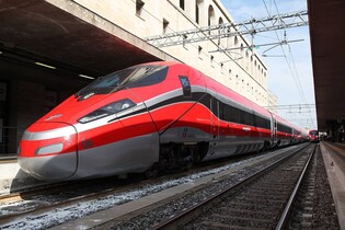 Polské vlaky budou brzy jezdit přes 300 km/h. Soupravy dodá PESA, nebude na to sama