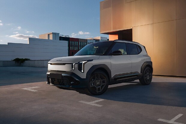 Kia EV2 dostala speciální edici Black-Line. Její výbava je vskutku luxusní