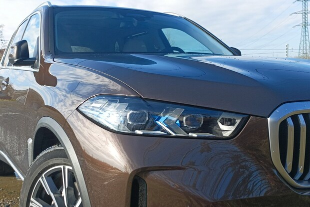 BMW to zase neuhlídalo. Na internet unikla kompletní podoba nové X5ky