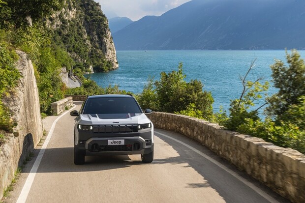 Jeep Compass: přichází elektrický 4xe AWD a verze Long Range s dojezdem 674 km