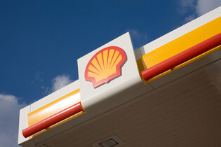 Shell vyvinul kapalinu, která umožní nabíjení elektromobilů za méně než 10 minut