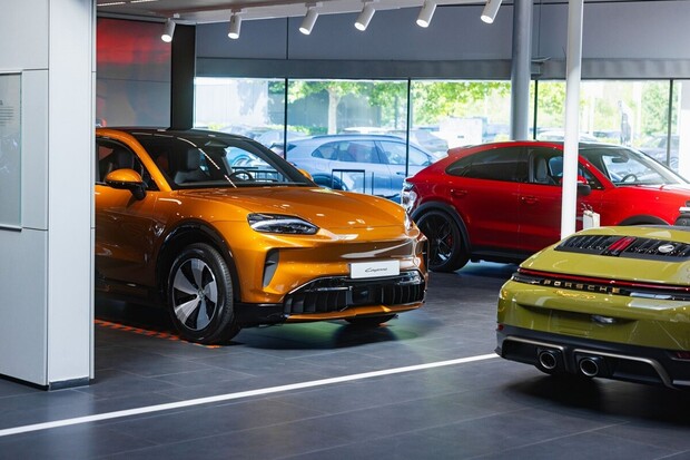 Nové Porsche Cayenne Electric je již v českých Porsche Centrech