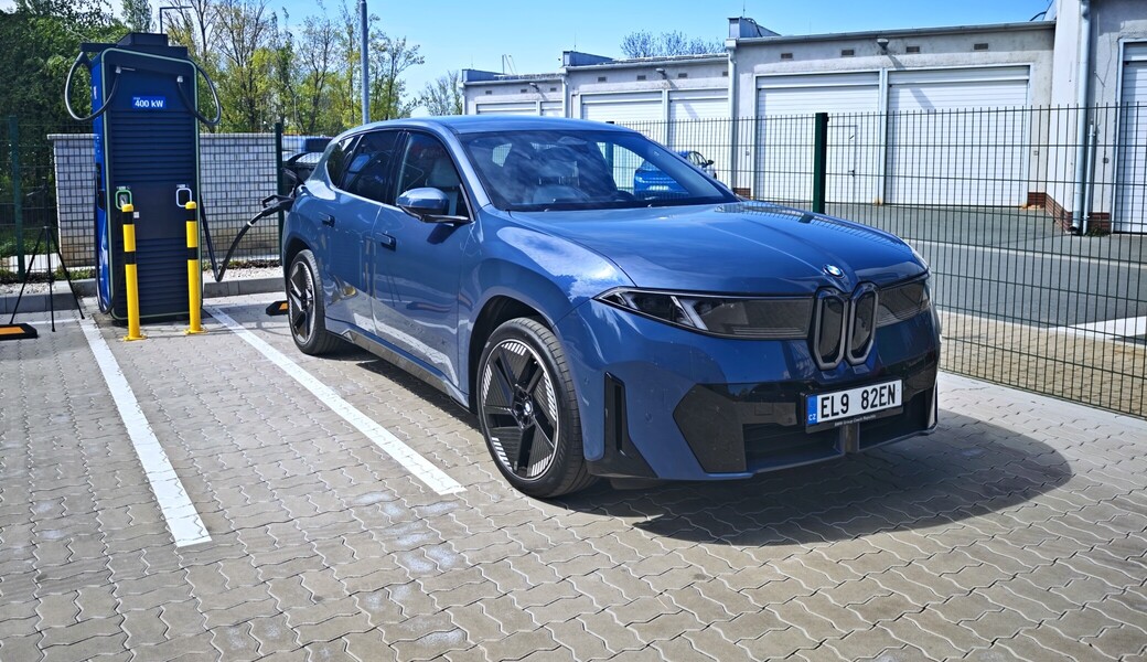 Nabili jsme BMW iX3 a máme evropský rekord