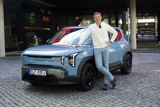 Kia EV2