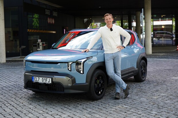 Kia EV2