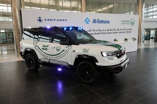 Dubai Police ukázala nové chytré hlídky Ghiath. Základem je plug-in hybrid od BYD