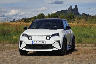 Právě testujeme Alpine A290