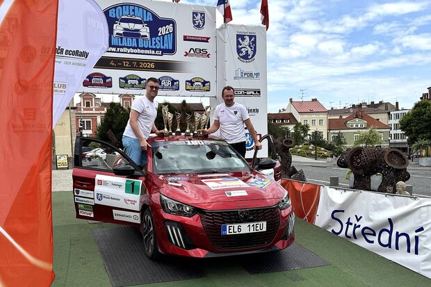 Tým Peugeot TotalEnergies ovládl Bohemia Eco Energy Regularity Rally