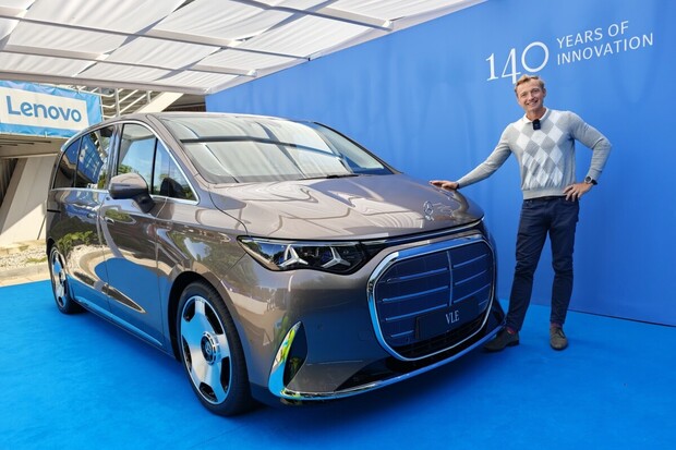 Luxus, dojezd přes 700 km a dvě ledničky k tomu. Prohlédli jsme si Mercedes VLE