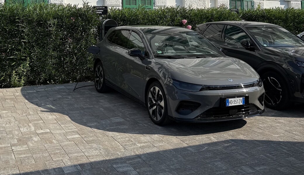 1 250 kilometrů v elektrickém Leapmotoru B05