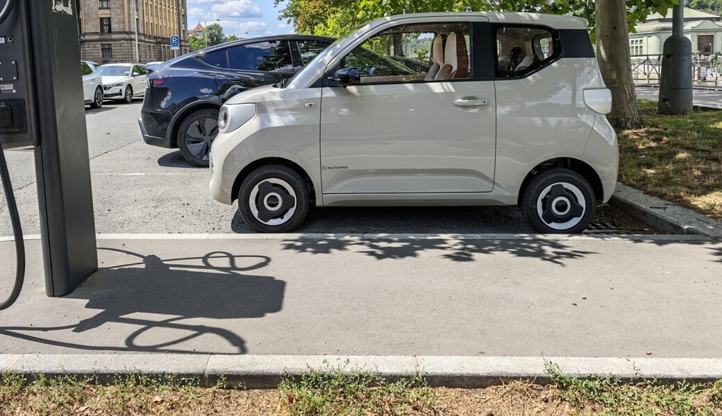 Ujede levné Multicargo MC eCITY skutečně 200 kilometrů ve městě?