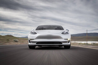 Kolik bude stát čínská verze Modelu 3 a kolik za něj zaplatí v Austrálii?