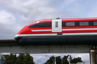 Tohle už snad ani není vlak. Čínský maglev vystřelil na 800 km/h za 5,3 sekundy
