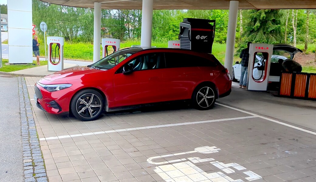 Jak rychle se nabije Mercedes-Benz CLA Shooting Brake 200?