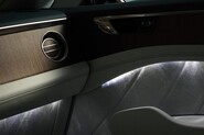 Bentley má nový recept na luxus. Ukazuje interiér svého prvního elektromobilu
