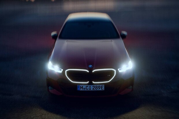 BMW slaví. Vyrobilo dvoumiliontý čistě bateriový elektromobil