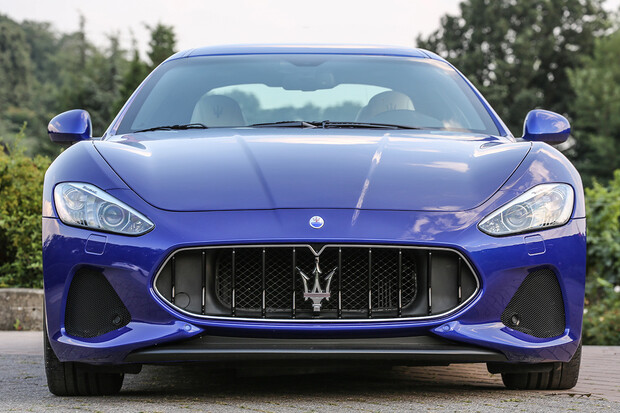 Neptunův trojzubec bude od roku 2019 nabitý elektřinou. Elektrifikovat bude i Maserati 