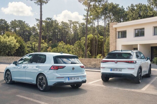Volkswagen zahájil předprodej modelů Golf a T-Roc s novým full hybridním pohonem
