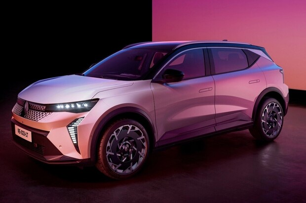 Renault zdokonalil model Scenic E-Tech. Má větší baterii a nabije se rychleji