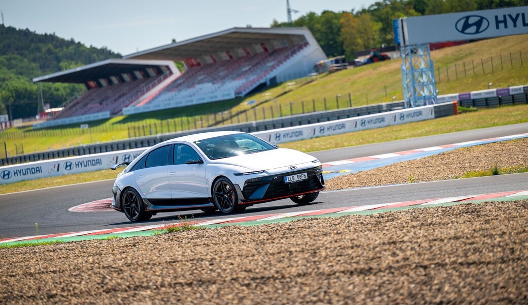 Hyundai Ioniq 6 N na okruhu v Mostě