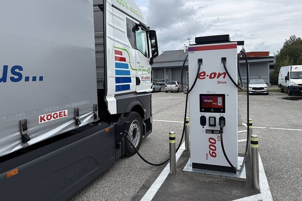 E.ON spustil první veřejnou dobíječku s výkonem 600 kW. Nejrychlejší v Česku
