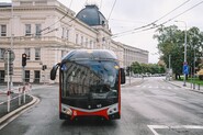 Hradecká MHD dostává nové trolejbusy. Zvládnou jezdit i bez trolejí