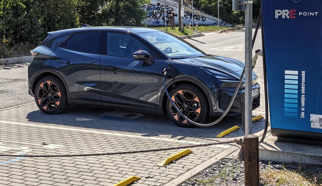 Nabíjení Cupry Raval na nové platformě MEB+