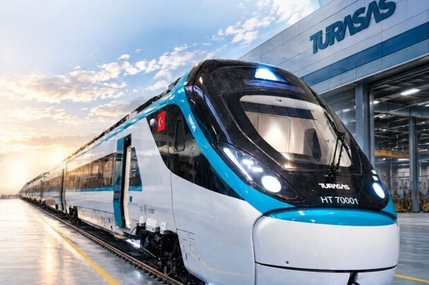 První turecký rychlovlak míří do výroby. Nabídne 577 míst a rychlost 225 km/h