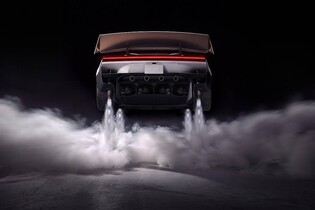 Tesla Roadster už není jen mýtus. Létala před kamerou a předváděla netopýra