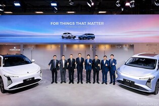 Forthing přiváží do Česka dvě plug-in hybridní novinky: SUV a MPV