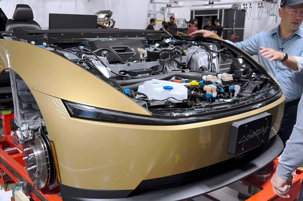 Tesla obrátila výrobu naruby. Cybercab vzniká úplně jinak než běžné elektromobily