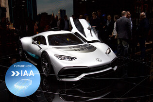 Z Mercedesu AMG Project ONE vám spadne čelist. Je libo formuli pro dvě osoby?