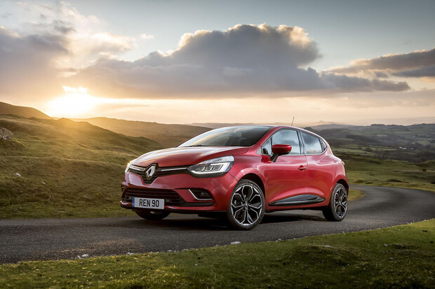 Nová generace modelu Clio i jako plug-in hybrid?
