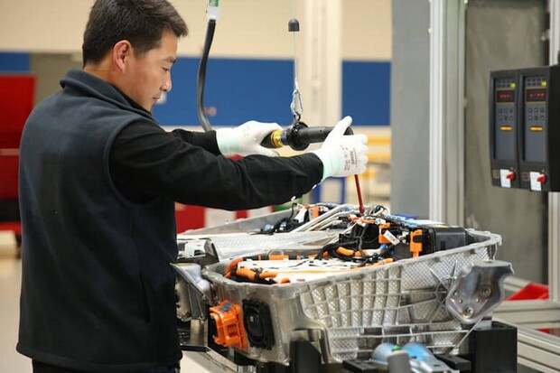 V Polsku se budou recyklovat vyřazené baterie z elektromobilů