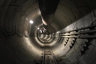 Musk ukázal první fotku tunelu hyperloopu pod Los Angeles