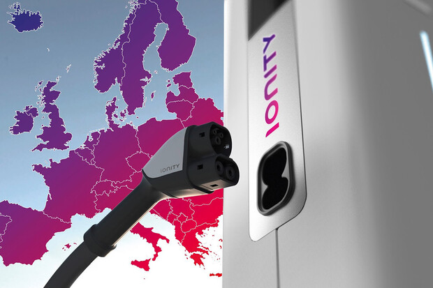 Když konkurenti spojují síly, jde o něco velkého. Vybudují spolu nabíjecí stanice