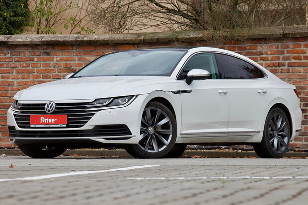 Nejen Passat, Golf a Touareg, ale také Arteon a Tiguan dostanou plug-in hybridní pohon