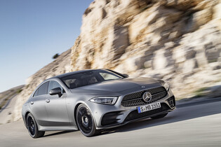 Dorazila třetí generace CLS. Spoustu technologií okoukala od Mercedesu třídy S