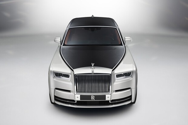 Rolls-Royce Phantom bude elektromobil. Plug-in hybrid je prý slepá cesta