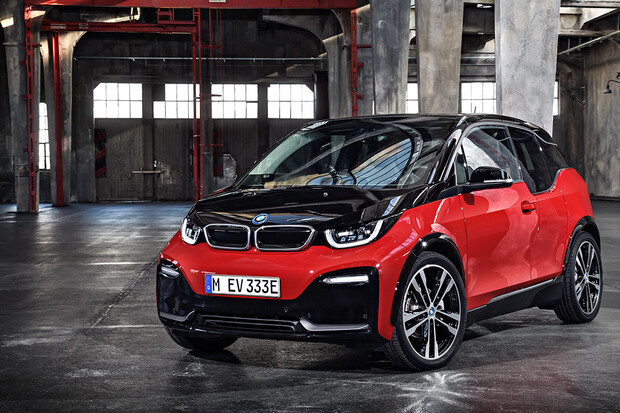 Chcete BMW i3s s větším dojezdem? Pak si počkejte na konec roku