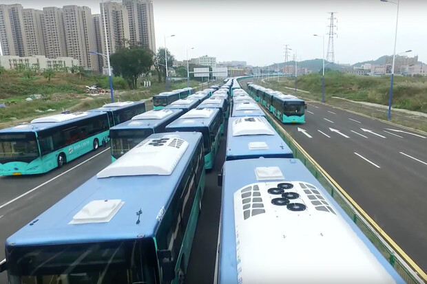 Ani 5 amerických velkoměst dohromady nemá tolik autobusů jako Šen-čen elektrobusů
