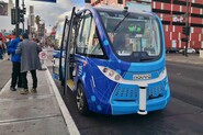 Budoucnost se blíží mílovými kroky. V Las Vegas nás svezl autonomní autobus