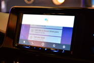 Android Auto konečně bezdrátově, přibyl také Google Asistent
