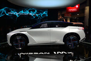 Ani Nissan IMx se před námi v Las Vegas neschoval.  Tento crossover zvládne až 600 km