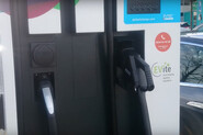 První Supercharger, který nepostavila Tesla, stojí ve Švýcarsku