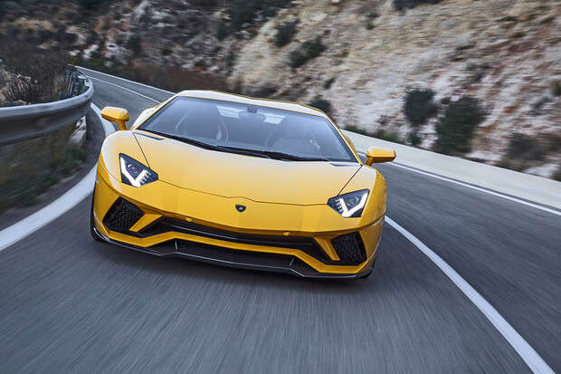 Vozy Lamborghini budou chytřejší. Prsty v tom má Vodafone