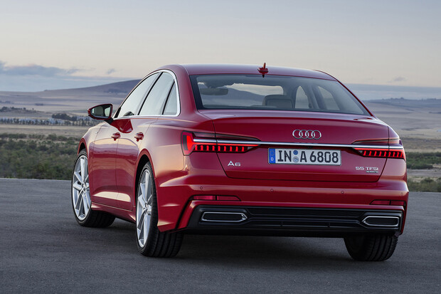 Audi A6 míří na trh. Toto „zmenšené Audi A8“ pohání mild-hybridní jednotky